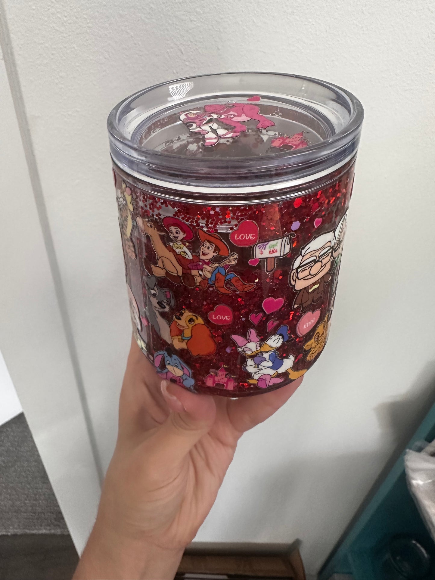 Wine snowglobe cup