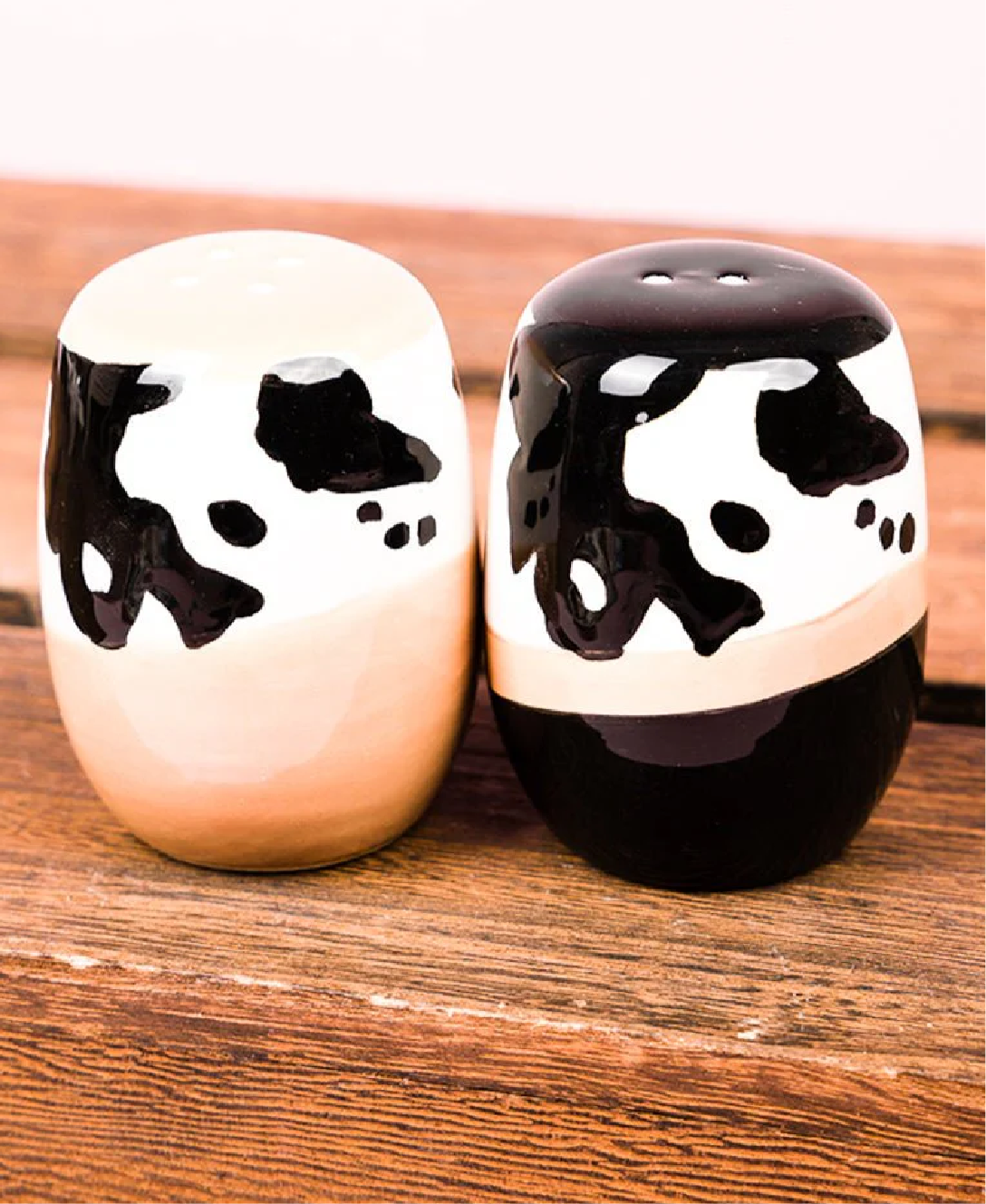 Country cow ceramic salt & pepper shaker set